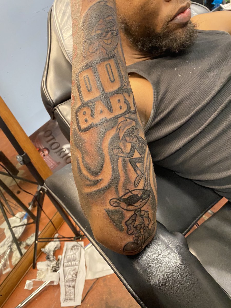 KyBoykin's tweet photo. 2000 babies. 😎 #TiktoClockGMA #tatts #TattsOctober #tattsbyky #dtx #DallasCowboys #dallas #dallastattooshop https://t.co/6rWwigavyw