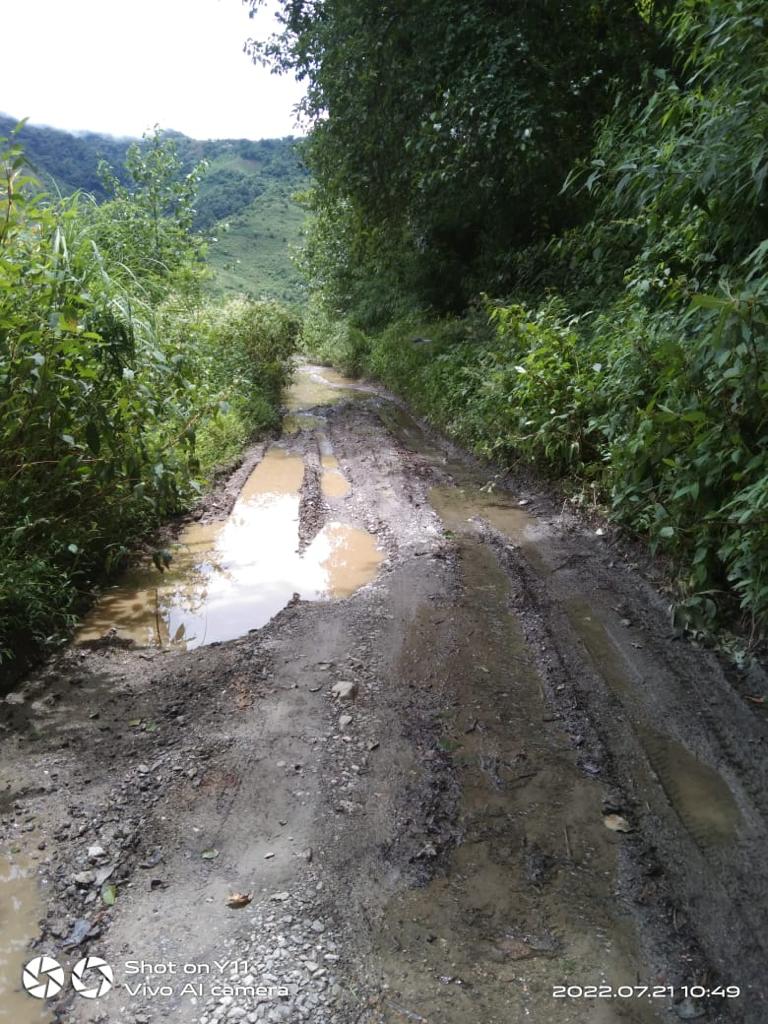 Lemchay2's tweet photo. PMGSY Road to Thanamir (Apple Village)

Why is PMGSY a fail Project?

@NITIAayog @PMOIndia @CmoNagaland @KirenRijiju https://t.co/zILPeH2bf8