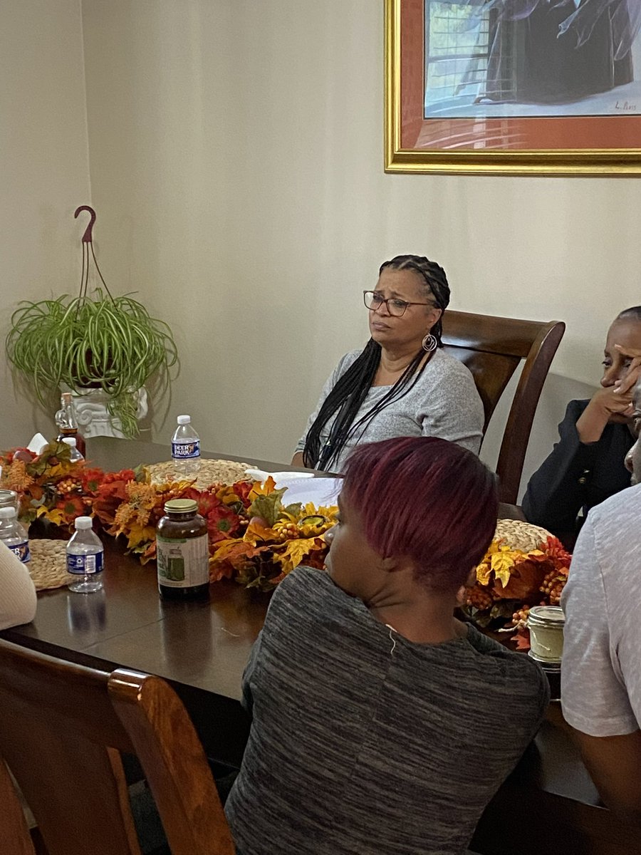PastorRichard13's tweet photo. #MotivationalMonday Focus on healthy eating taking steps to encourage others to adjust eating habits. Ms. Sade is our special guest graduate of Montclair State University with A degree in food and nutrition addressed a small intimate group after service on Sunday. https://t.co/9fzMzXbHuw