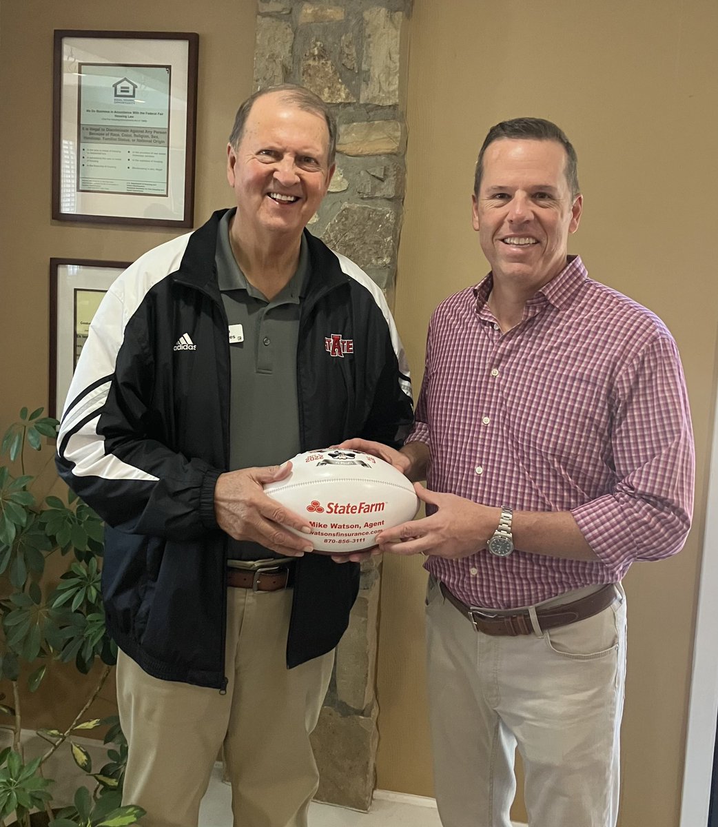 YourSFAgentMike's tweet photo. Thanks to the King Rhodes &amp; Associates team for supporting REBEL FOOTBALL MEALS. https://t.co/Qg92EluZKk