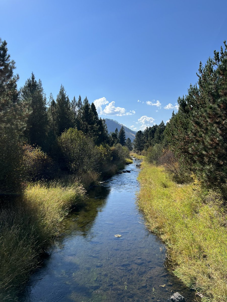 sevenplanet's tweet photo. Upstream 
Downstream 
Continental Divide 

#WaterCleanEnoughToDrink https://t.co/ihZ4GIWCQ4
