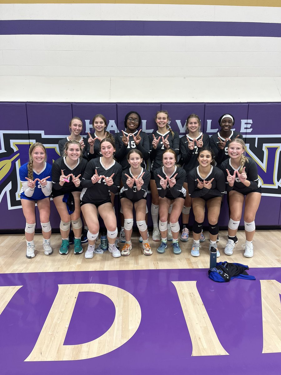 CapCityCavsVB's tweet photo. That’s a clean sweep for your JV and Varsity tonight! Along with a program win thanks to our Freshmen taking care of business at home!! #ALLOUT #CC4L 🧹🧹🧹 https://t.co/3TumYYx77Q