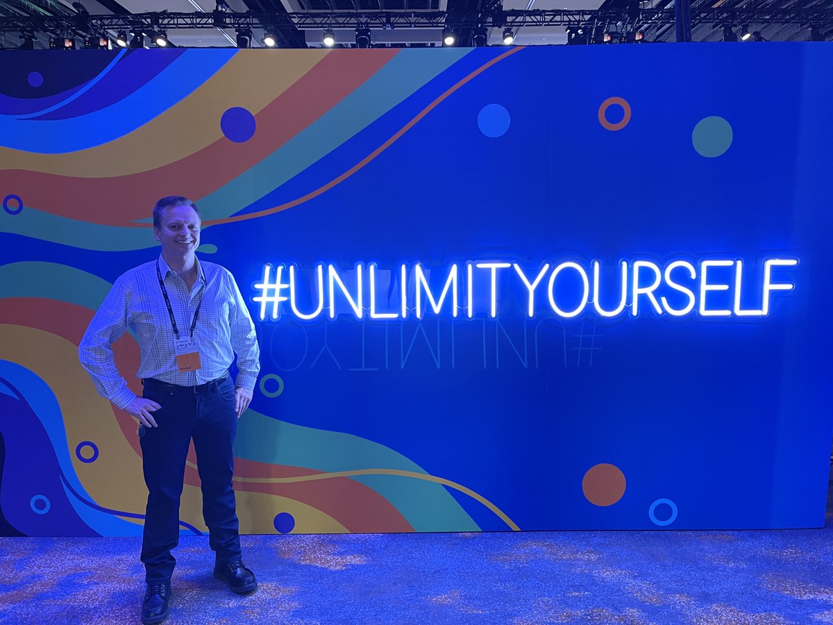 HaroldSinnott's tweet photo. #Opticon welcome reception!

@Optimizely 
#UnlimitYourself 

#DigitalTransformation #Innovation #Inventing #Creativity https://t.co/hpdVOUoXsn