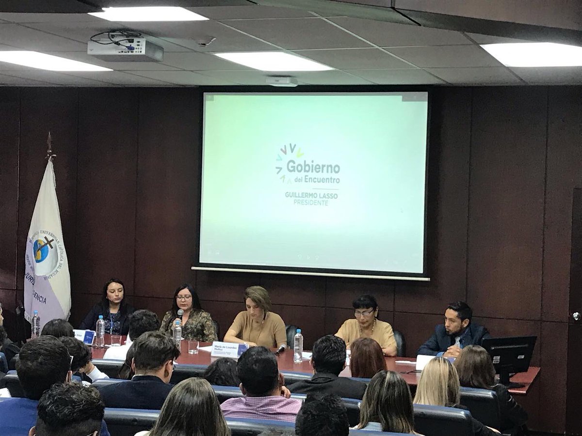 CDHPUCE's tweet photo. #CDHPUCE participó en el Simposio: “Ley Orgánica de las #personasAdultasMayores” - Tabla de pensiones alimenticias mínimas y su correcta aplicabilidad. 

Autoridades de entidades públicas,  defensores/as de derechos humanos y estudiantes de la #PUCE, asistieron al evento. https://t.co/Zv8m9PRuVR