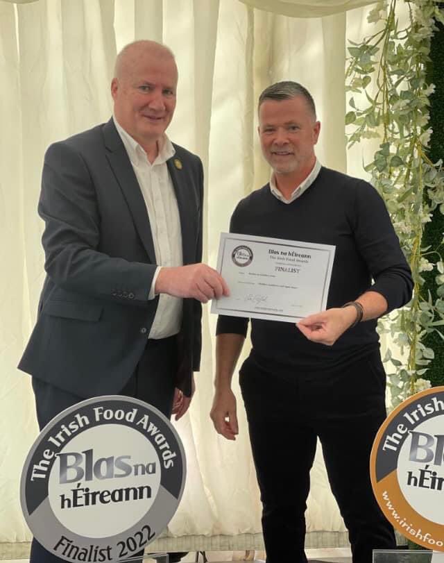 Distillerssauce's tweet photo. Thank you @BlasNahEireann @dinglefoodfest for an incredible weekend. It was our 1st ‘in person’ Irish food awards and the hospitality was immense.@SauceRaspberry @Distillerssauce #Gold2021 #finalist2022 Here’s to 2023! https://t.co/VkAixpeYeI