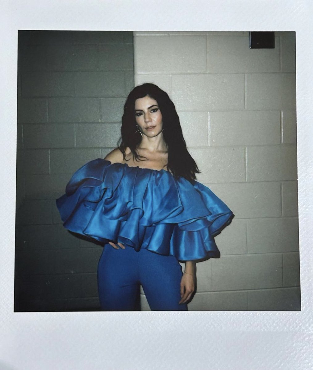 mcrinalambrini's tweet photo. she a scrunchie https://t.co/EIOffnTFef