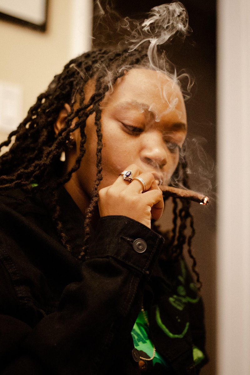 Jacksynnn's tweet photo. Caught some BTS of @TheGasLadyy during her interview with @FlightCrew420_ 

#FromRJLens 📸 https://t.co/YSlAlTczU4