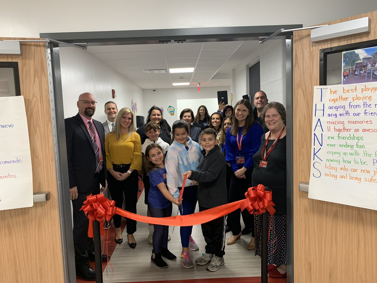 Jackson_Ave's tweet photo. Welcome to #JACafe! Open (officially) for business @Jackson_Ave!! #MineolaProud https://t.co/0W8fVLd5WY