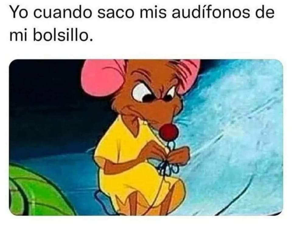 tonyriveramx's tweet photo. Uno que es pobre y no tiene 'airpods', ni mucho menos iphone 14 hermanos. 😛😛😂🤣 https://t.co/Us5xMghijT