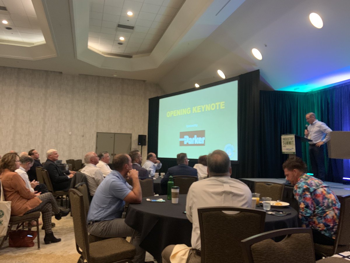 RTKlimko's tweet photo. Day 1 of the 2022 FPDA/ISD/ESA Industry Summit in scenic Snowmass Village, CO🏔️🎿. This year’s theme is “Reaching Peak Performance.” Always great seeing familiar faces and meeting new. 
#fluidpower #networking #leadership https://t.co/ymRnWIUv0j