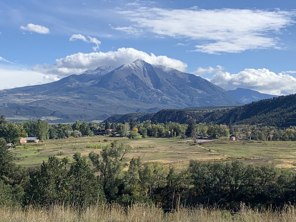 RTKlimko's tweet photo. Day 1 of the 2022 FPDA/ISD/ESA Industry Summit in scenic Snowmass Village, CO🏔️🎿. This year’s theme is “Reaching Peak Performance.” Always great seeing familiar faces and meeting new. 
#fluidpower #networking #leadership https://t.co/ymRnWIUv0j