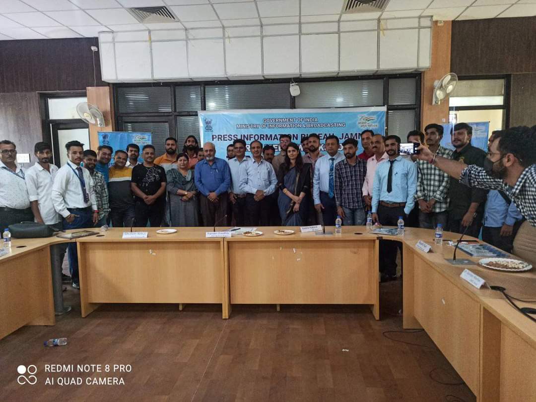 KarnailMedia's tweet photo. Today in meeting at Dc office Reasi https://t.co/i7Fmn6xwDk