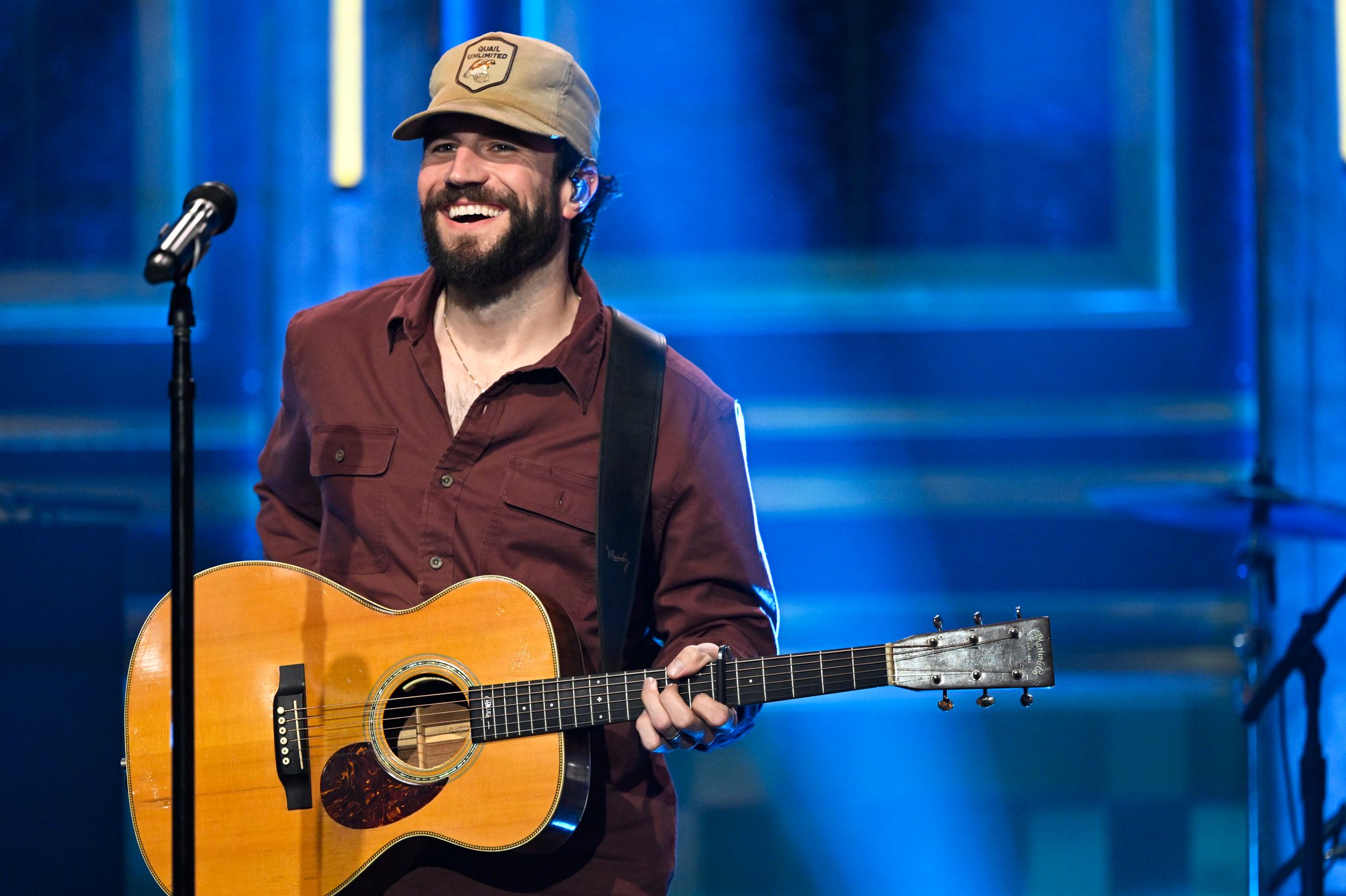 The Tonight Show on Twitter ".SamHuntMusic performs “Water Under The