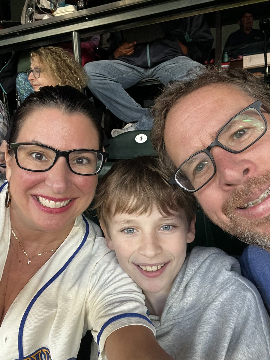 EmInSeattle's tweet photo. Baseball for my birthday! ⚾️🎉#SeaUsRise https://t.co/AozWuk98mf