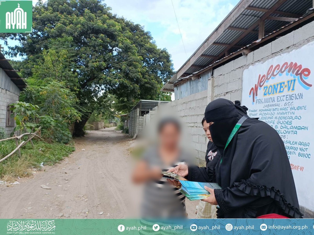 ayah_phil's tweet photo. Street Dawah conducted by Ayah women dawah team Phase 5  Doña Soledad,  General Santos City

#Ayahwomen
#Ayahfordawah
#AyahGensan
#SpreadthemessageofISLAM https://t.co/buZuGrXrz1