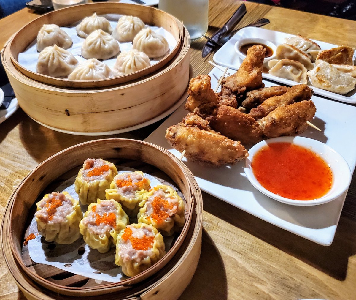 erikk292mke's tweet photo. If you havent been to #MoMoMee, @MattCordio &amp; I recommend esp since Kim &amp; Tony r amazing.  Let's go @alipski1, @CavalierJohnson, @TheFirm_LLC,
@Jim_Villa, @LafayetteCrump, @OmarMKE1, @peggysmith, &amp; @thomasjkeeley :).  @DavidCrowleyWI &amp; @JPS_11, they say hi. #AAPIOwned #VisitMKE https://t.co/w7CfjMENTg