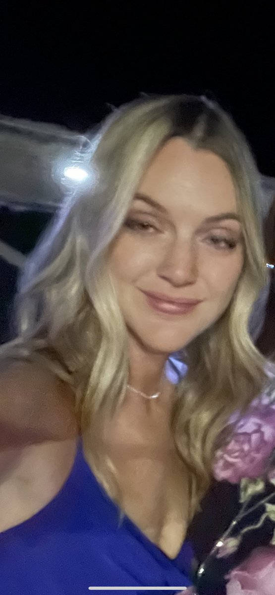 missystapleton4's tweet photo. The beginning of the night vs. the end https://t.co/aedgs7FZ1f