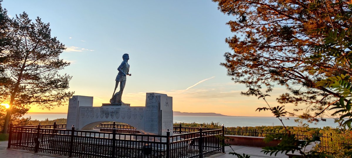 ageofthings's tweet image. Woke up super early to watch the sunrise by the Terry Fox monument, this was taken on the last day of my business trip to Thunder Bay.