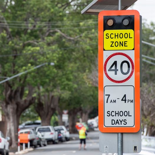✋🚶 Don't forget - students and school staff will be returning to Queensland schools today for Term 4. This means school zone speed limits will be enforced to keep kids and staff safe so remember slow down and pay attention.