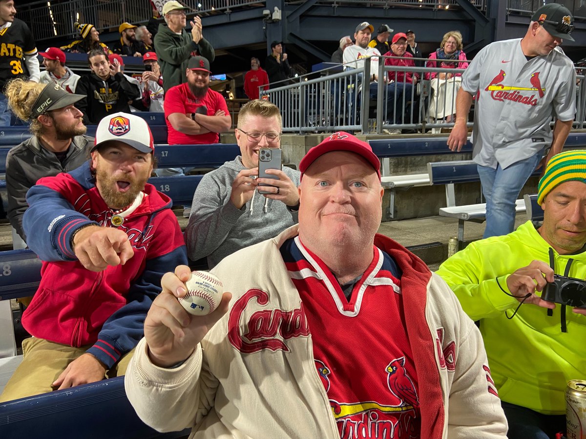 Belleville IL native Mike Hutcheson caught home run 703. He came to the game specifically to catch either Albert’s or Yadi’s final regular season home run ball. #STLCards