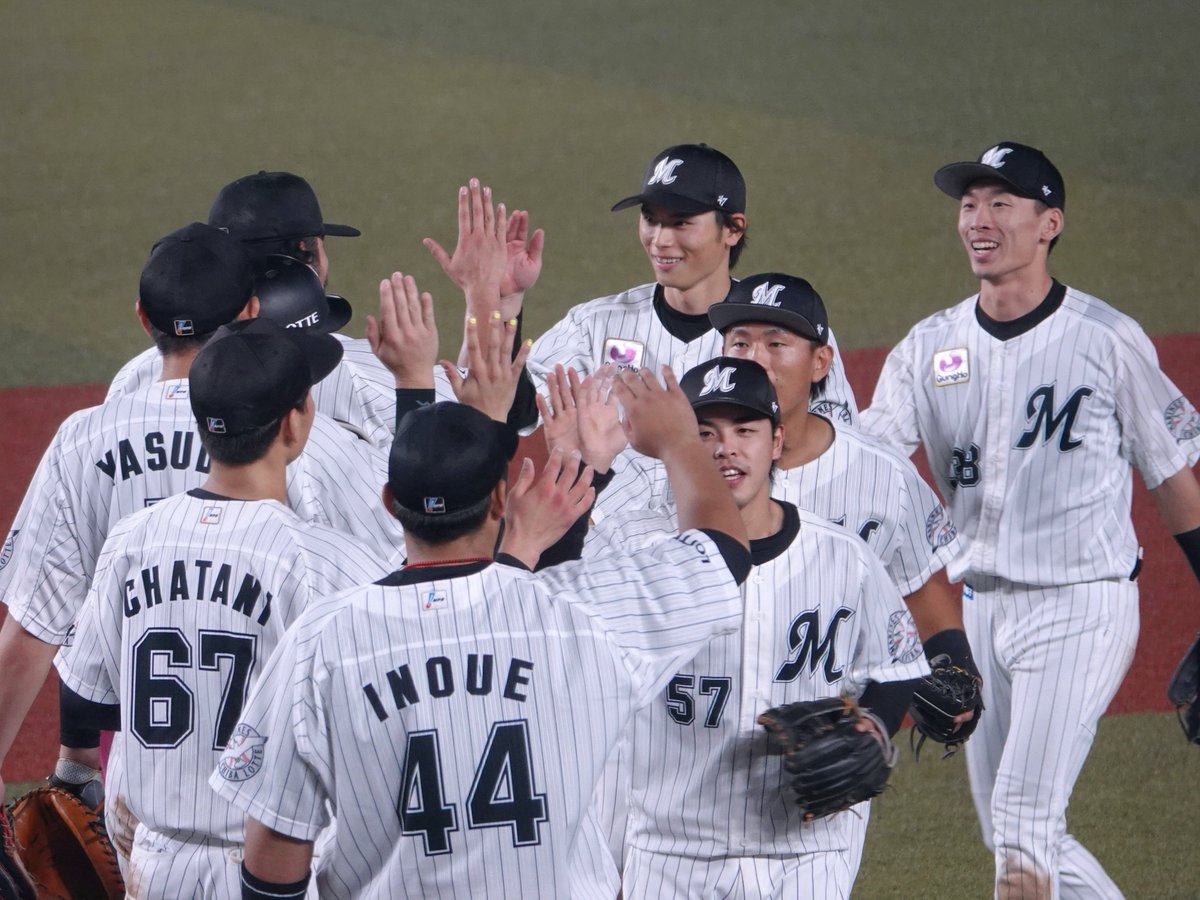 SATO67837549's tweet photo. ’22.10.2 ZOZOマリンスタジアム
今季ラストイニング⚾️
#ロベルト・オスナ
#OneTwoThreeInning✨
#MuchasGracias!!! https://t.co/ZvdU9jSnXQ