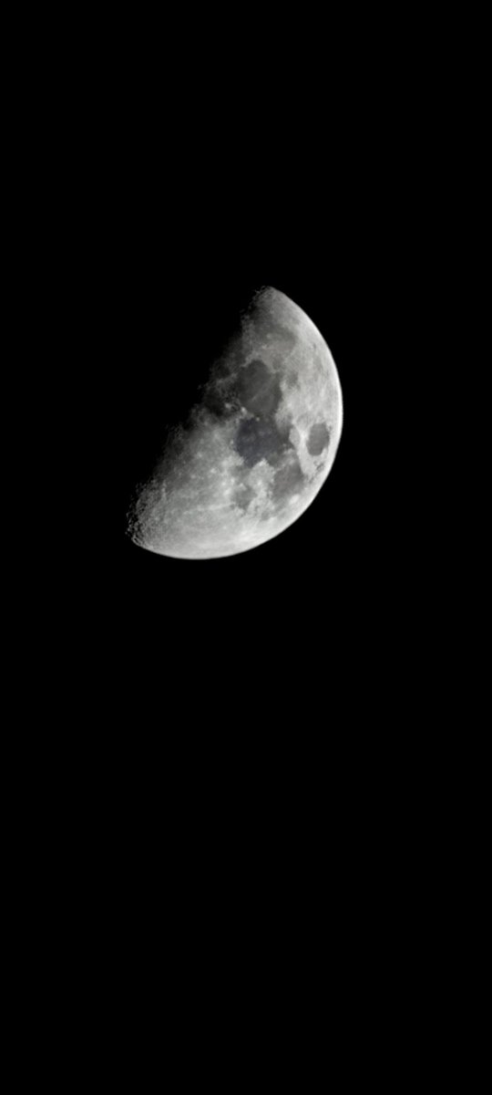TonyTyger143's tweet photo. Tonight's partial moon. #ameturephotography #smartphonephotography #nightime #moon #partialmoon #southflorida #florida https://t.co/3LcTWtWciu