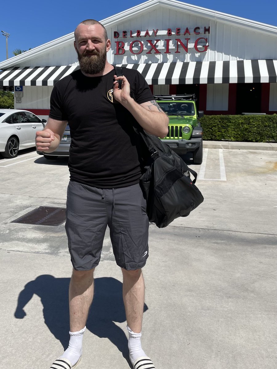 Saw the 6’7” ⁦<a href="/IceBearBoxing/">Kolbeinn Kristinsson</a>⁩ giant Kolbeinn Kristinsson today at #DelrayBeachBoxing in Florida…Iceland’s only pro boxer fights Saturday night ⁦<a href="/DBTennisCenter/">DelrayBeach Tennis</a>⁩ 🥊💪🏻🥊💥 ⁦<a href="/SalitaProm/">Salita Promotions</a>⁩