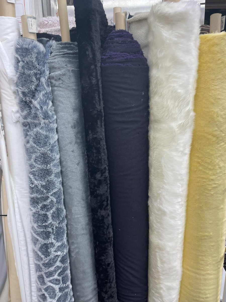 TextileWorldTOA's tweet photo. おはようございます！
10/8/9/10の三連休は一年に一度の大感謝SALEです！
全品30%オフ！全品30%オフ！
更にアウトレットコーナー設立！
20~30%オフから更に30%オフ！
そして特設でコロナ前に行っていた1m¥10セールならぬ1m¥20セールも行います！！
1反売りも30%オフになります！
内容また告知します！ https://t.co/QmQkN9ArFe