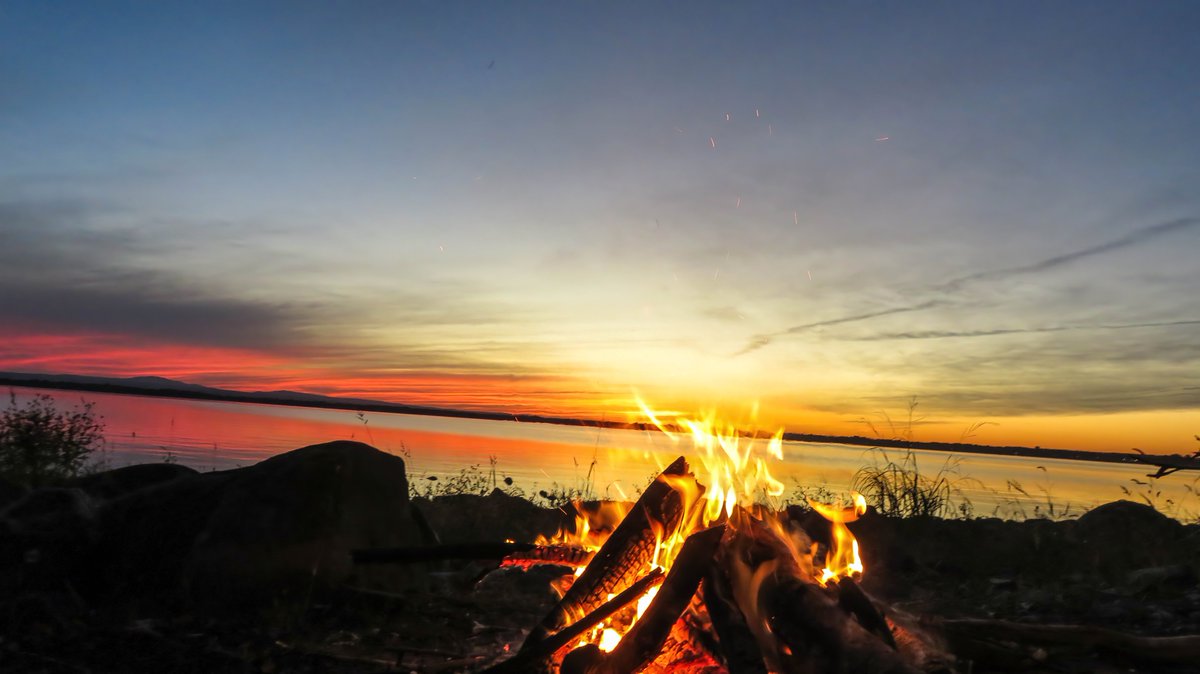 jl_ryan's tweet photo. 🔥🏖️ Enjoyed a nice campfire today!

#alburghvt #lakechamplain #lakechamplainvt #vtphoto #vermont #802 #vermontlife #vermontshots #vermonting #vermontbyvermonters #ilovermont #ilovevermont #scenesofvermont #thisisvt #greenmountainstate #lakechamplain #newengland #mynewengland https://t.co/SOUJ0WR5sM