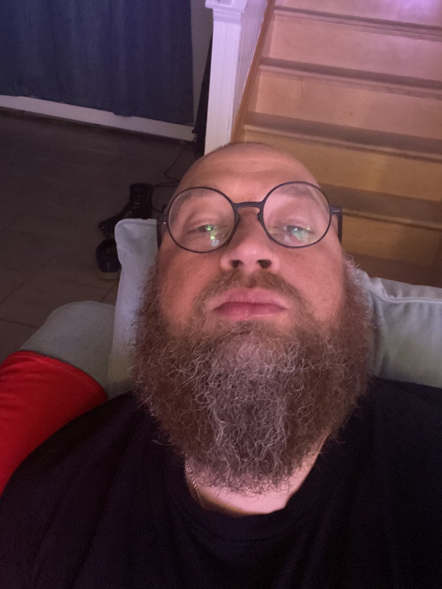 MistwalkerSteam's tweet image. Beard growing :)