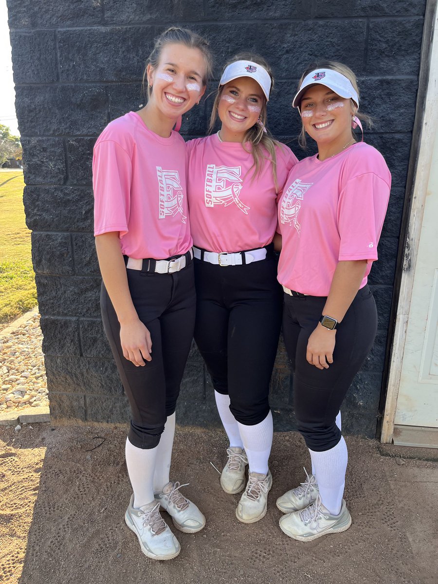fchs_softball's tweet photo. It’s October 3rd and we wore pink 🎀 https://t.co/8F9sKJSdOS