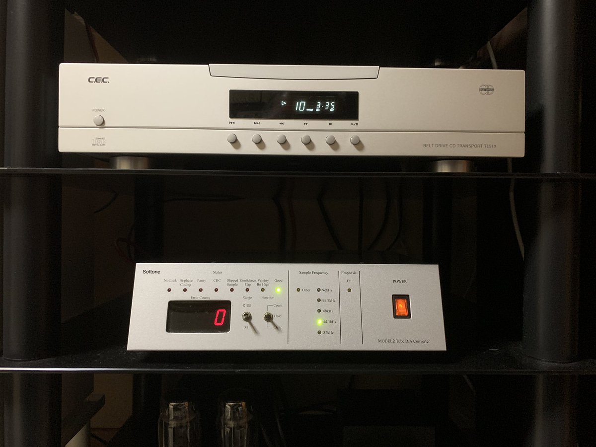 satori_audiofun's tweet photo. C.E.CとSoftoneのDAC、このペアにはまだまだ現役でいて欲しい。 #CEC #Softone #CD #DAC https://t.co/zq8SqhnAMX