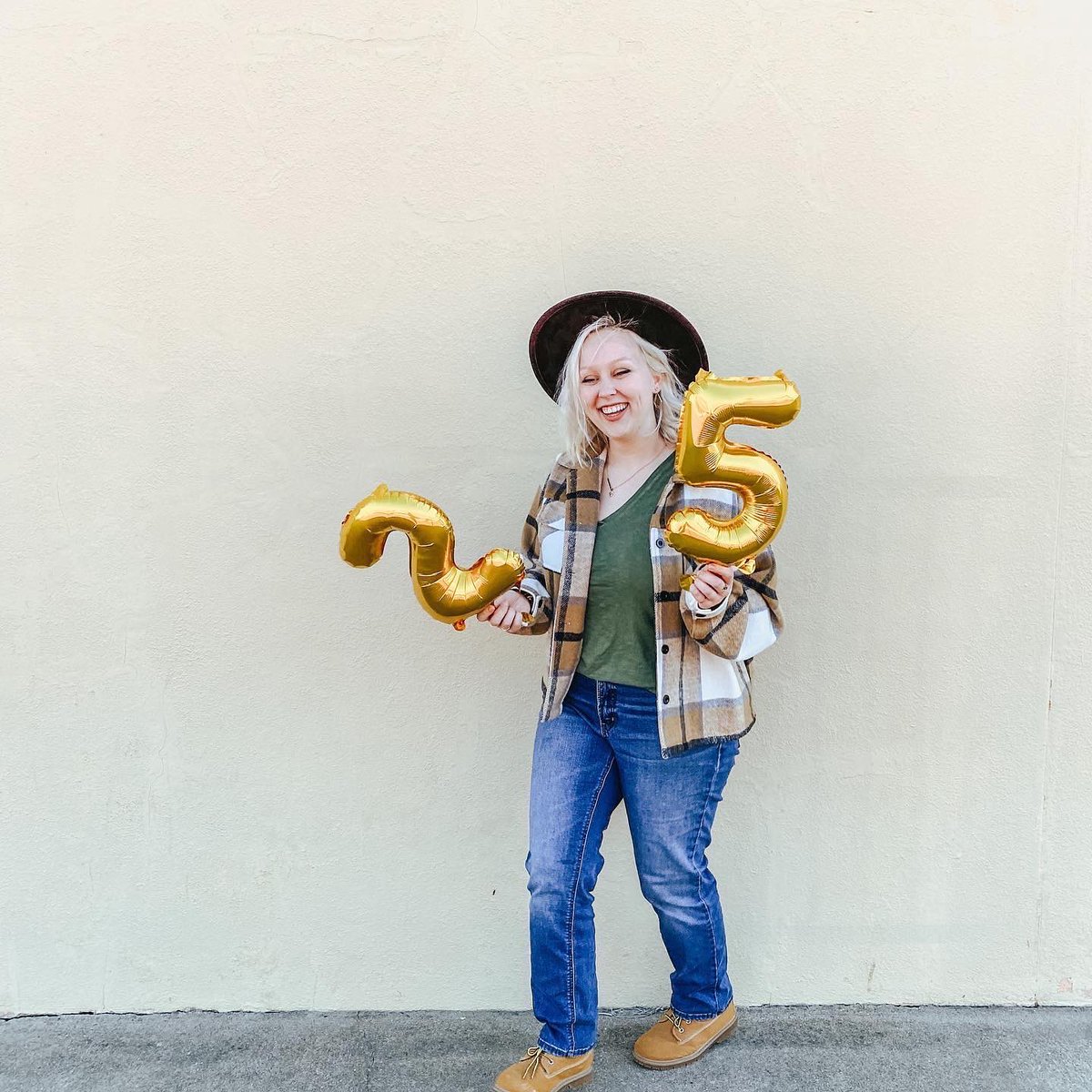 Hannah Marie | previously PlottingerTwist tweet media