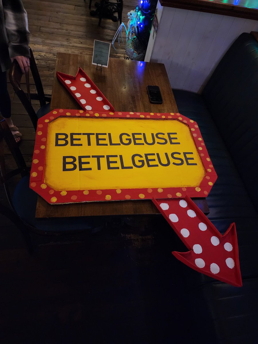 I made this beetlejuice sign for my job and I could not be happier Witt how it came out 😍 #Halloween2022 #MeanGirlsDay #Beetlejuice #Halloween