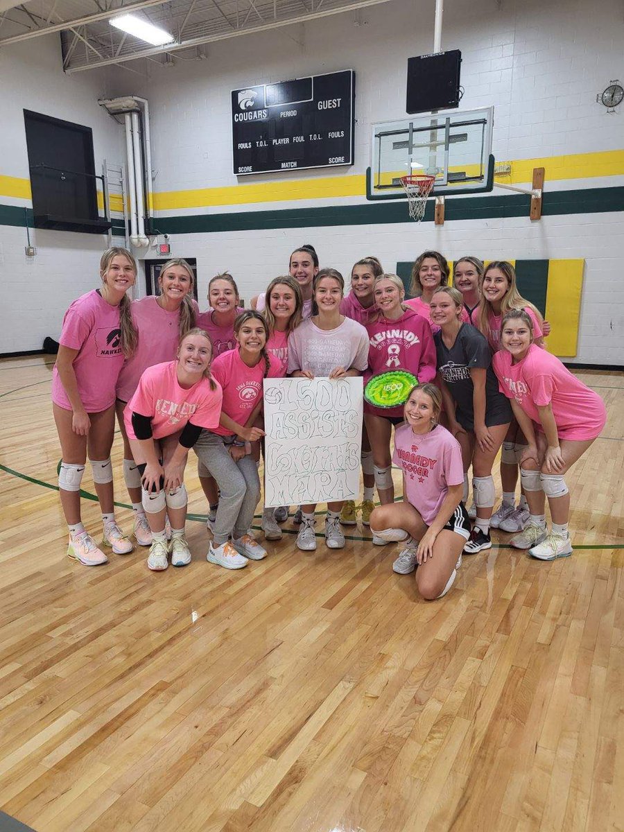 We celebrated setter Mara Fluent reaching 1500 career assists!! Way to go Mara!!