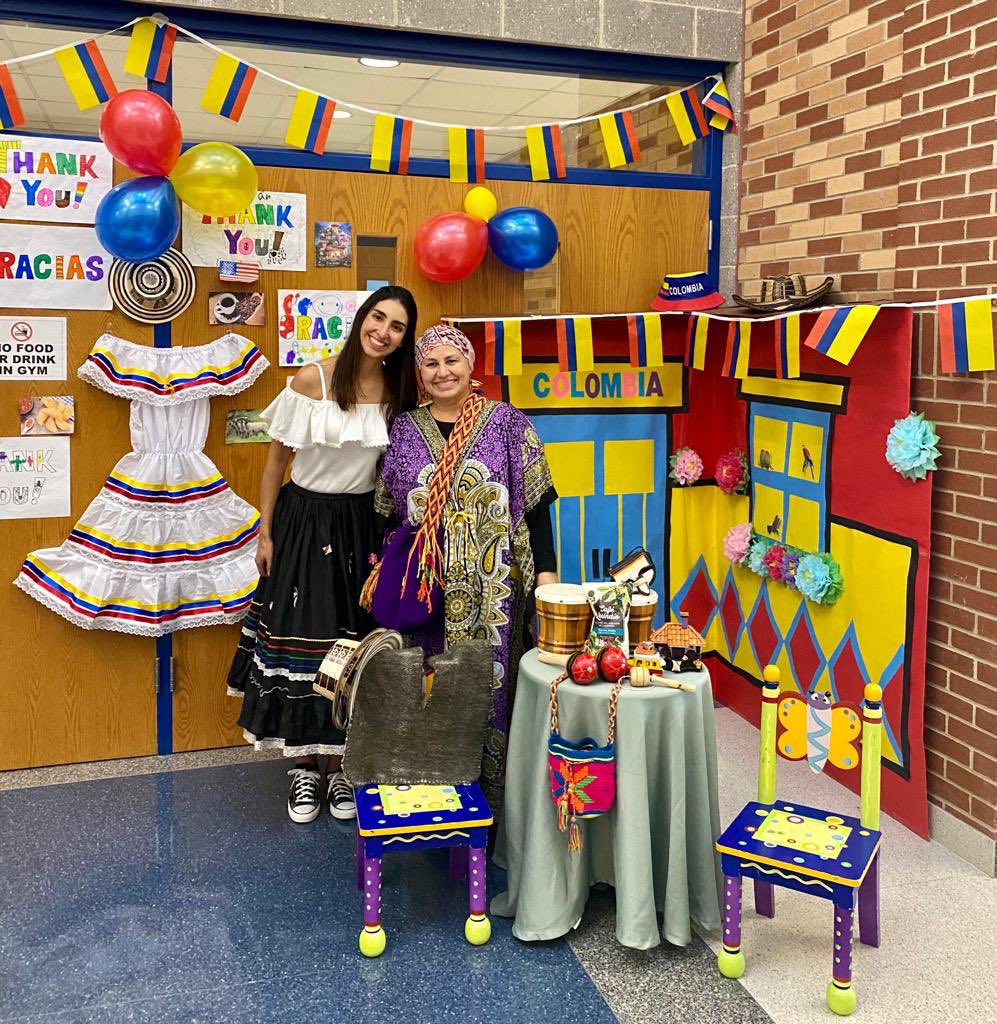 andrea_boada's tweet photo. Hispanic Heritage celebration!! 🇨🇴🇨🇴 🎉 @ParticipateLrng #UnitingOurWorld https://t.co/UHISdIiMfH