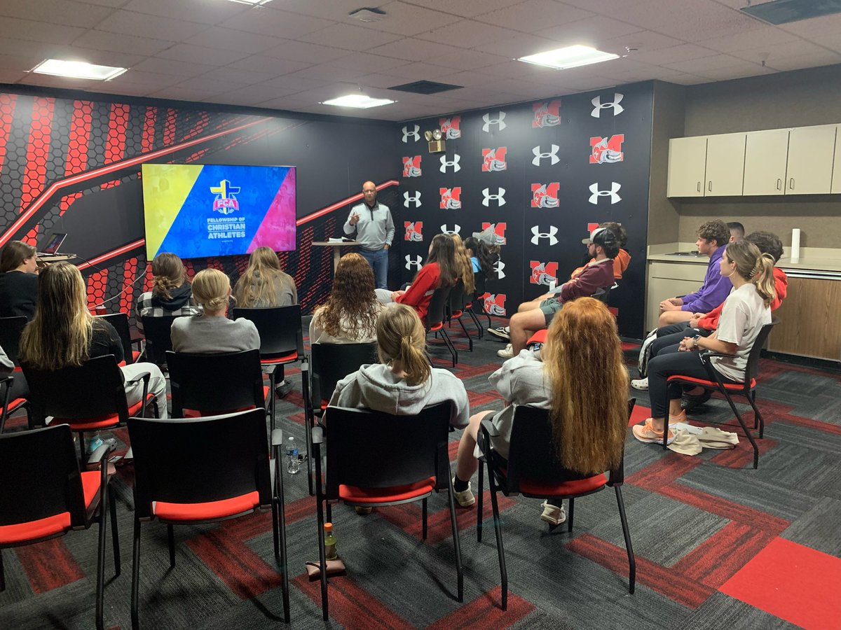 Great message along with some good laughs tonight led by Dr. Bullock! ✝️ #fca