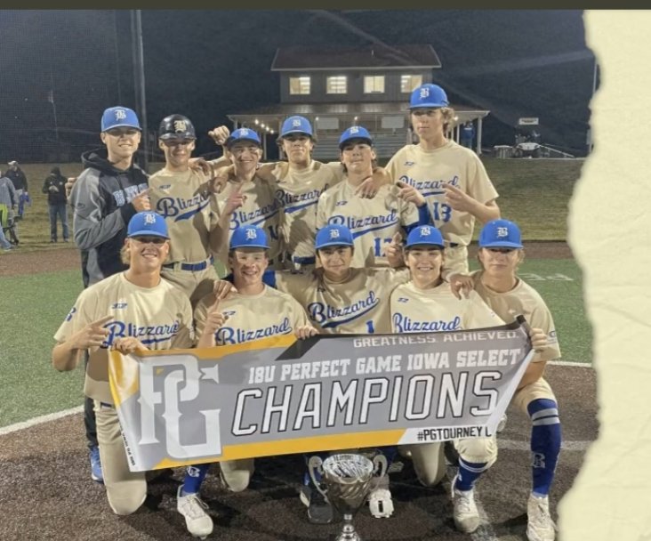 JRRamJam's tweet photo. @Hud_BaseballWI was well represented at the #IASelect championship game last night with 4 players. Congrats to the blizzard boys for a hard fought win in extra innings. https://t.co/BC0NzqSizJ