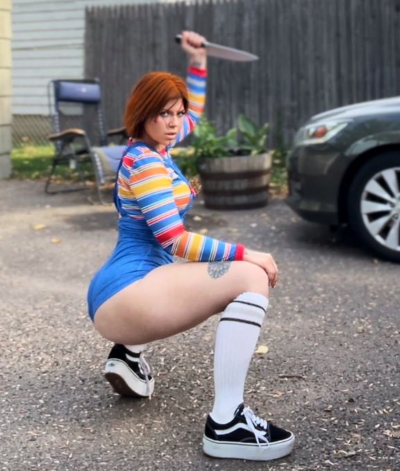 Wanna play? 🔪 https://t.co/Eja6kph7Eu