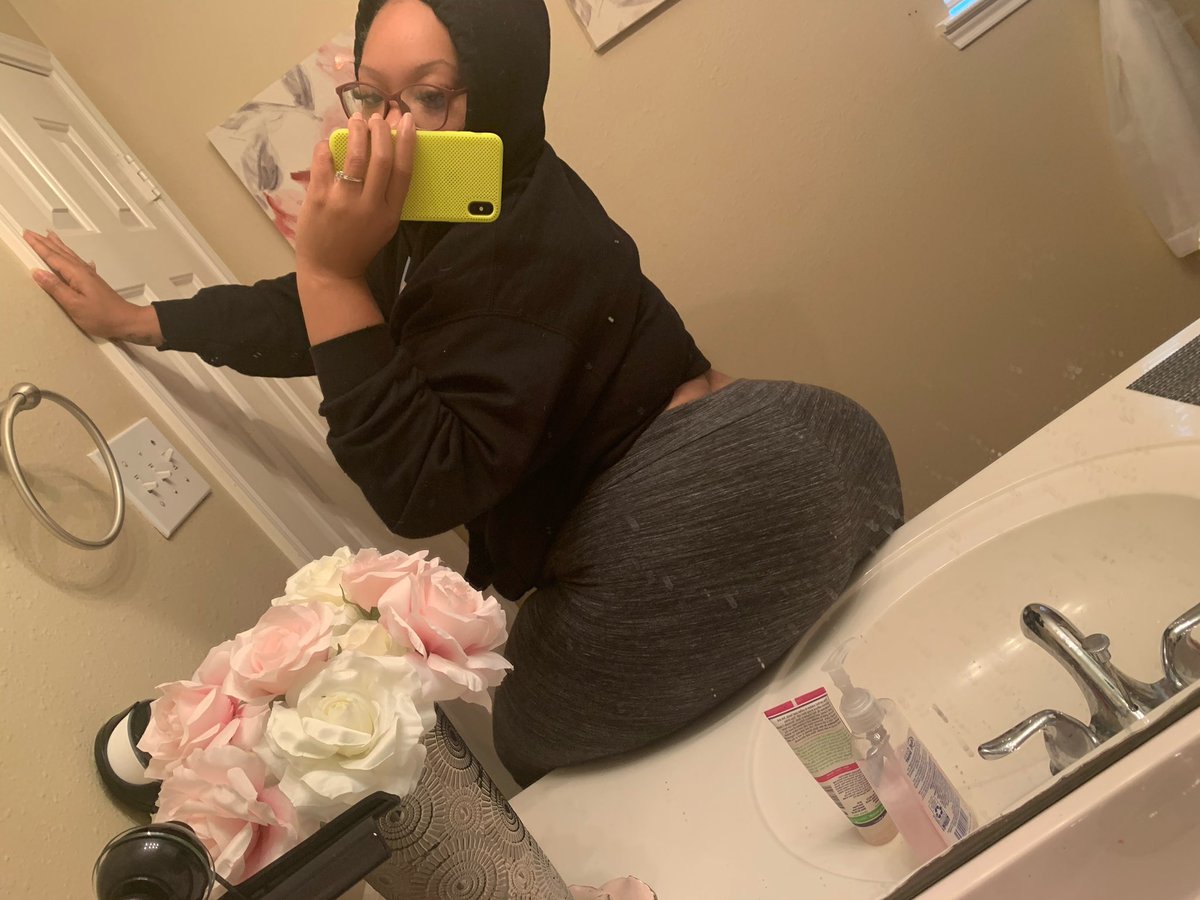 french_dori's tweet photo. Reposting here😁👅 https://t.co/z4Qxc59Qmo
