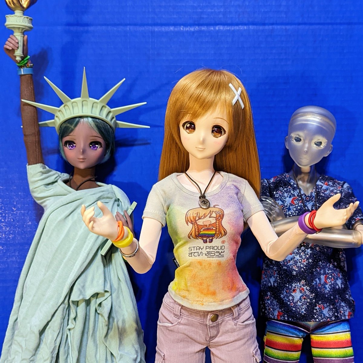 rc2agog's tweet photo. LGBTQ+ History Month! Vote for freedom to be who you are! / Kitsu with Noah &amp; Drew at PFLAG booth, Issaquah Salmon Days 💜🏳️‍🌈 #Hypatia #Mirai #Fortoo #Kitsu #SmartDoll #BJD #Vote #PFLAG #lgbthistorymonth #lgbthistory #lgbtsupporter #rainbowflag #ProgressPrideFlag #LoveThyNeighbor https://t.co/OtaK8CKrQy
