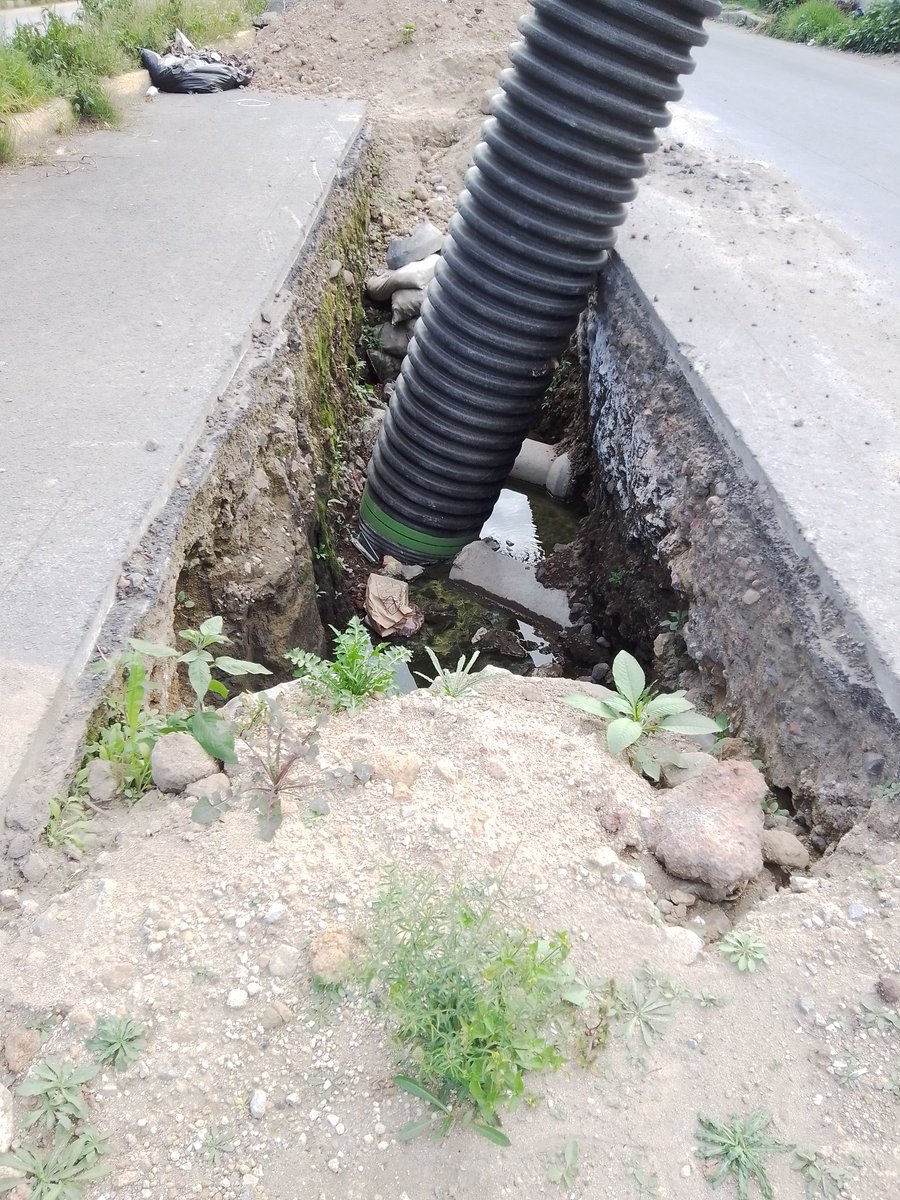 mcdaviid1's tweet photo. @DUCDMX @Claudiashein @TlahuacRenace @sacmex Estos trabajos son los que perjudica nuestro suelo poreso urge los estudios del suelo colonia del mar https://t.co/rN0VizvdBc