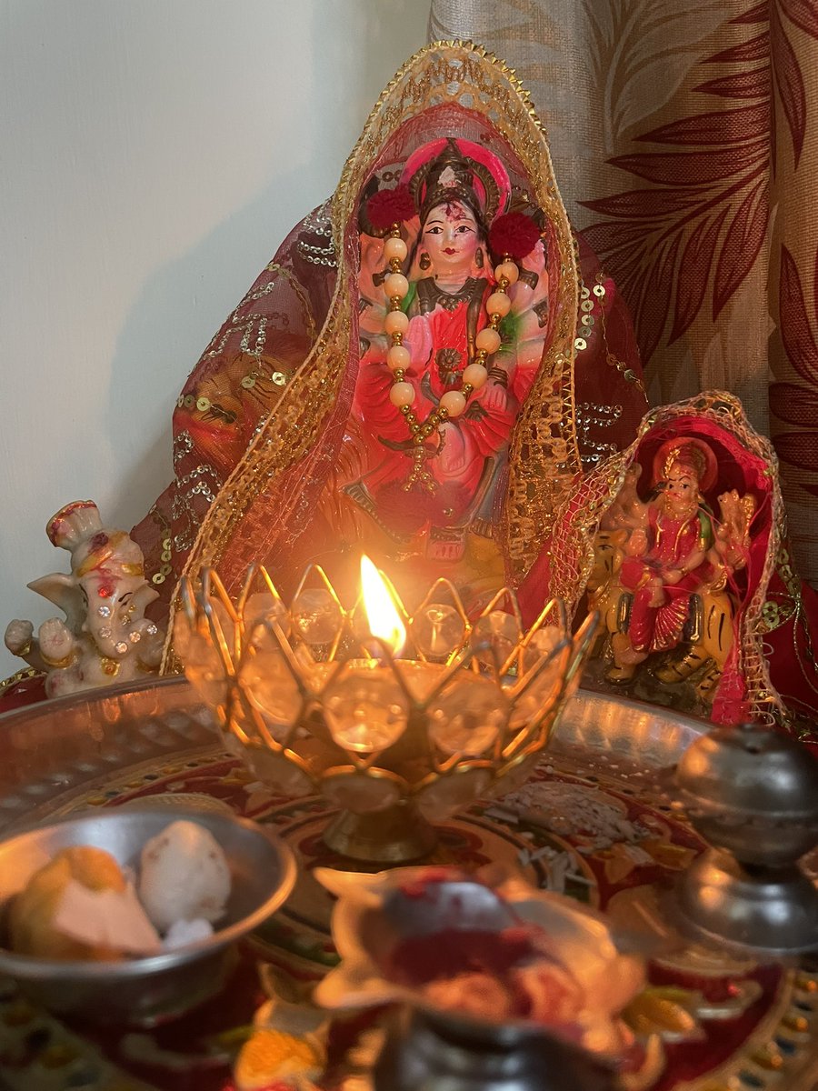 या देवी सर्वभूतेषु  मां गौरी रूपेण संस्थिता। नमस्तस्यै नमस्तस्यै  नमस्तस्यै नमो नम:। महानवमी की शुभकामनाएं ✨ #Navami