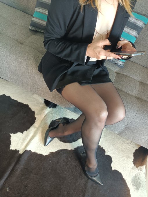 I read every comment!  Leo todos sus comentarios, me encantan! https://t.co/bMDhCKBvaW<a href="/tag/fetish"class="tags"><span>#fetish</span></a><a href="/tag/fetiche"class="tags"><span>#fetiche</span></a>