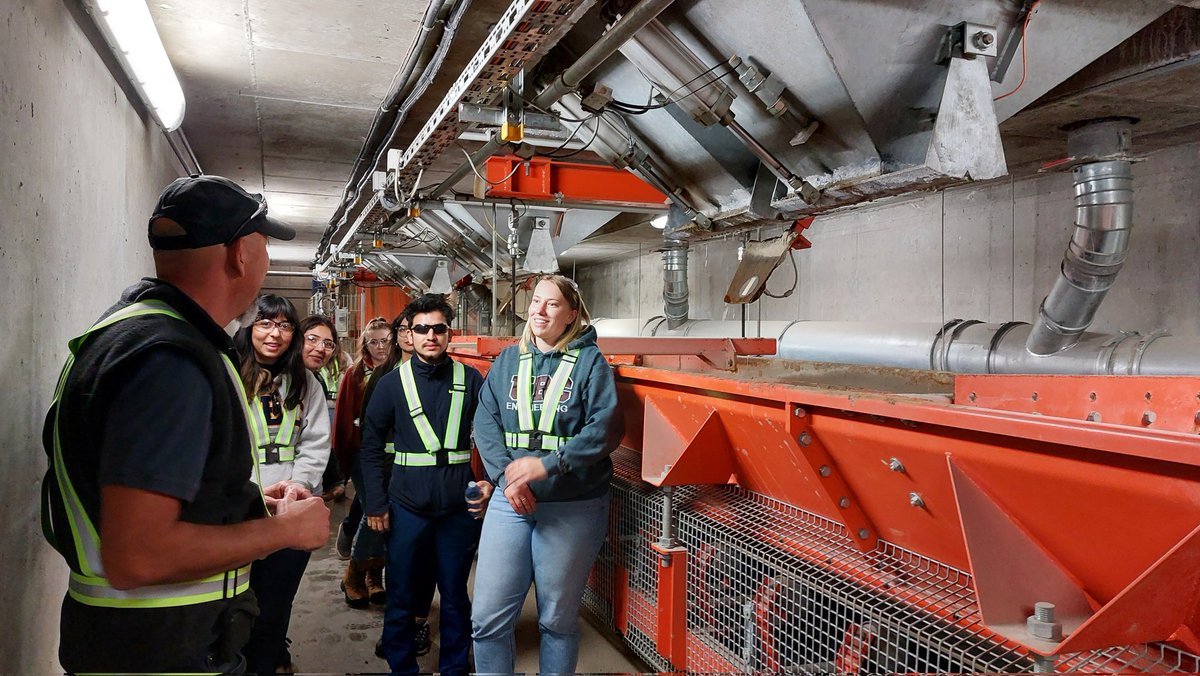 LisaTobber's tweet photo. Happy precast day!
Had a fantastic tour of #rapidspan precast concrete plant. Thanks to @CPCI_Canada for supporting our #precaststudio
#learnprecast #precastday #concrete #construction https://t.co/nCdAZDIbAb