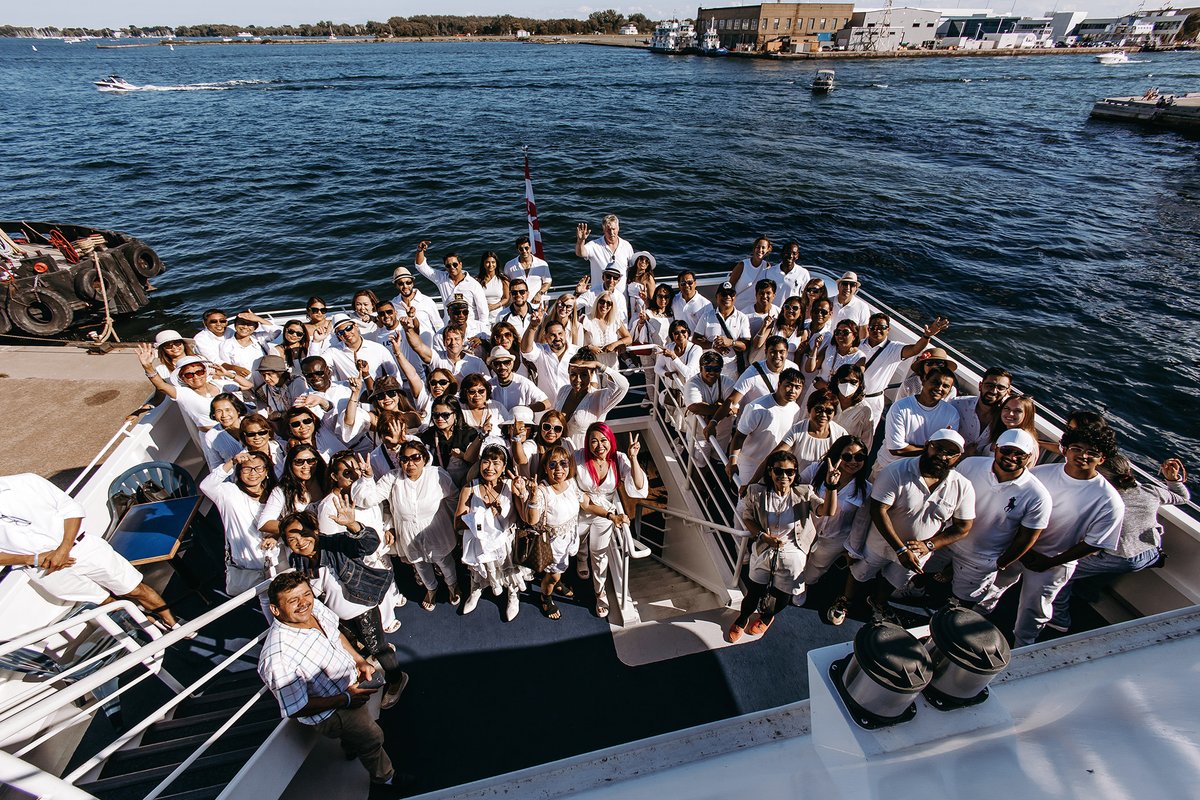 DGGOfficial_'s tweet photo. from STRANGERS TO CLIENTS TO FRIENDSHIP and now a FAMILY! That's how we grow our business. #dgg #cryptocurrecy #Entrepreneurship #businesspartners #forextrader https://t.co/MR2a11QWZz