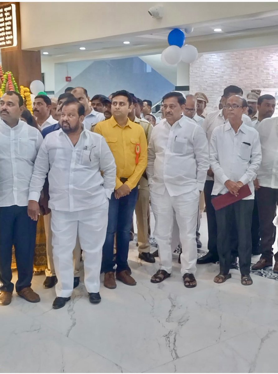 NmdInteriors's tweet photo. Opening ceremony of Dr Kelkar Hospital sangola designed by @NmdInteriors received blessing from @ChDadaPatil @DeshmukSubhash https://t.co/QmfG1BwMev