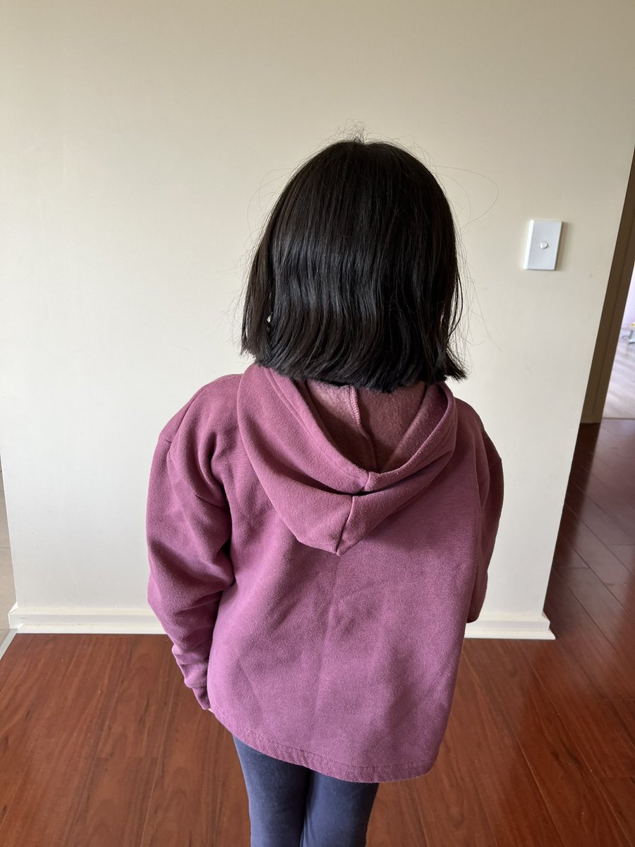 readingrsmind's tweet photo. The 7yo chopped her hair for the Ponytail project to raise money for the cancer council! So proud of this child! #RocktheChop #Rsims #donations #CancerCouncil https://t.co/s9yGegV5j2