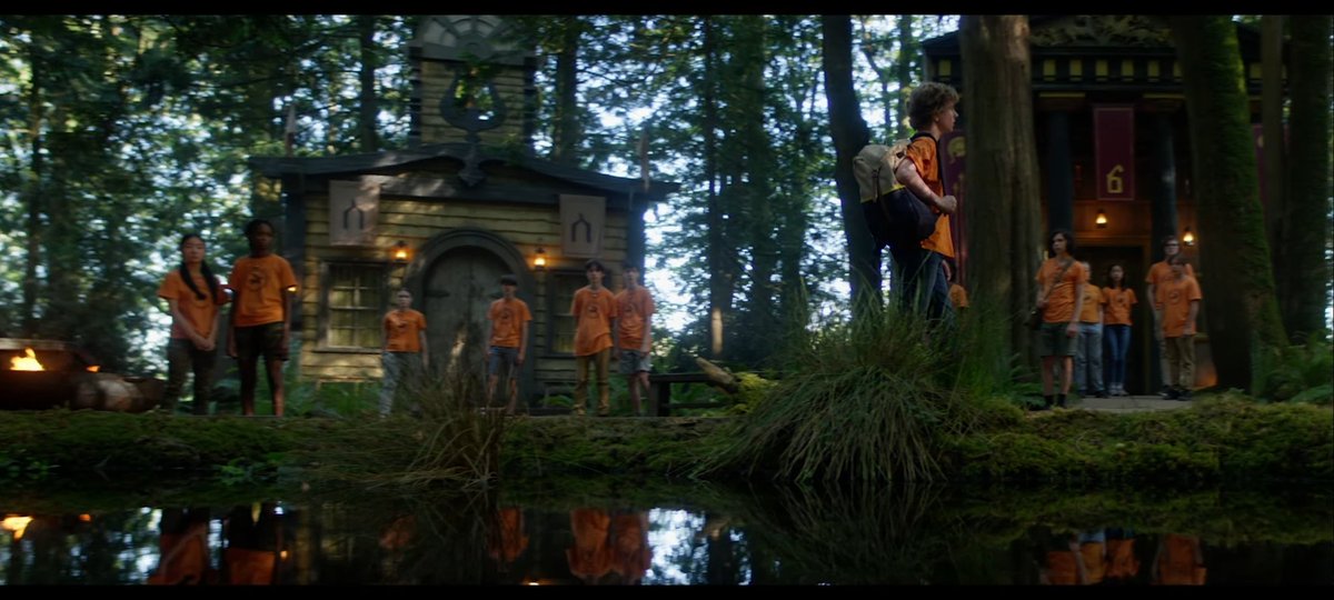 PercyJacksoon's tweet photo. O teaser trailer da série de Percy Jackson já está disponível DUBLADO no Disney+

Agora só falta a Disney divulgar nos canais oficiais. E o fandom já quer saber quem é o dublador do Percy no teaser! Quem descobrir não esquece de avisar, por favor! 💙🔱 https://t.co/GU0t8tpCCQ
