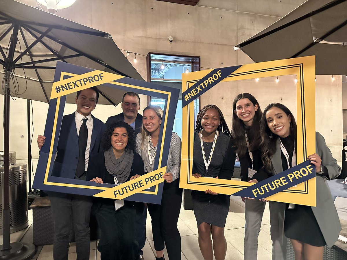 <a href="/NextProf_Engin/">NextProf</a> reunion! 
So great to see all these #FutureProfessors thriving in grad school! 

Thanks to <a href="/UCSDJacobs/">UCSD Engineering</a> <a href="/UMich/">University of Michigan</a> for hosting us and @Lola_UMich for inspiring us again!